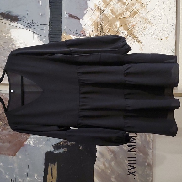 Dresses & Skirts - Black Tiered Vneck Long Sleeve Dress Women Large